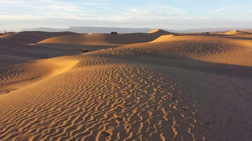 مبيت وإفطار زڭورة Karim Sahara المظهر الخارجي الصورة